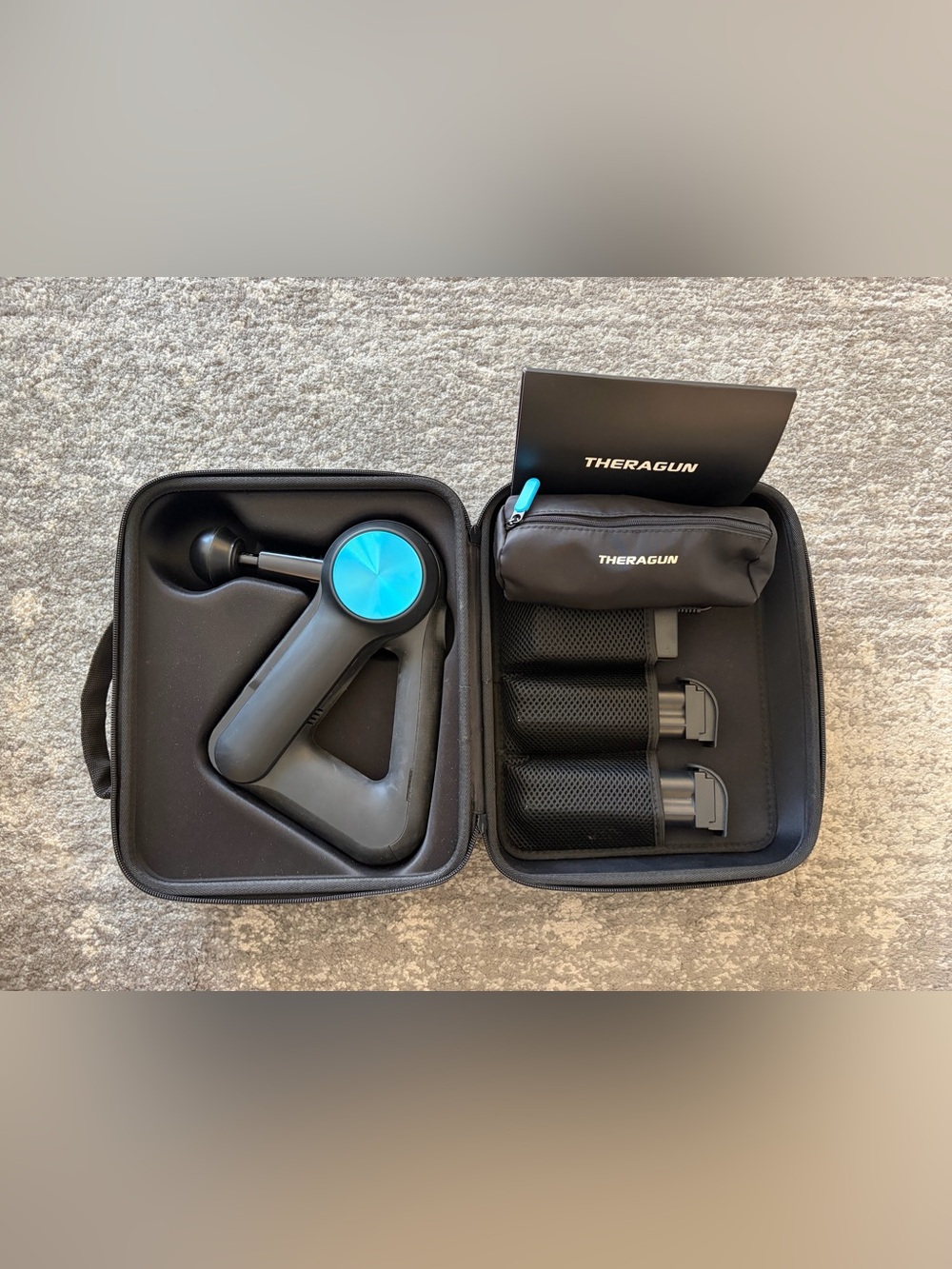 Theragun Pro Percussion Massager - G3 Pro Complete Set - 2 batteries + charger